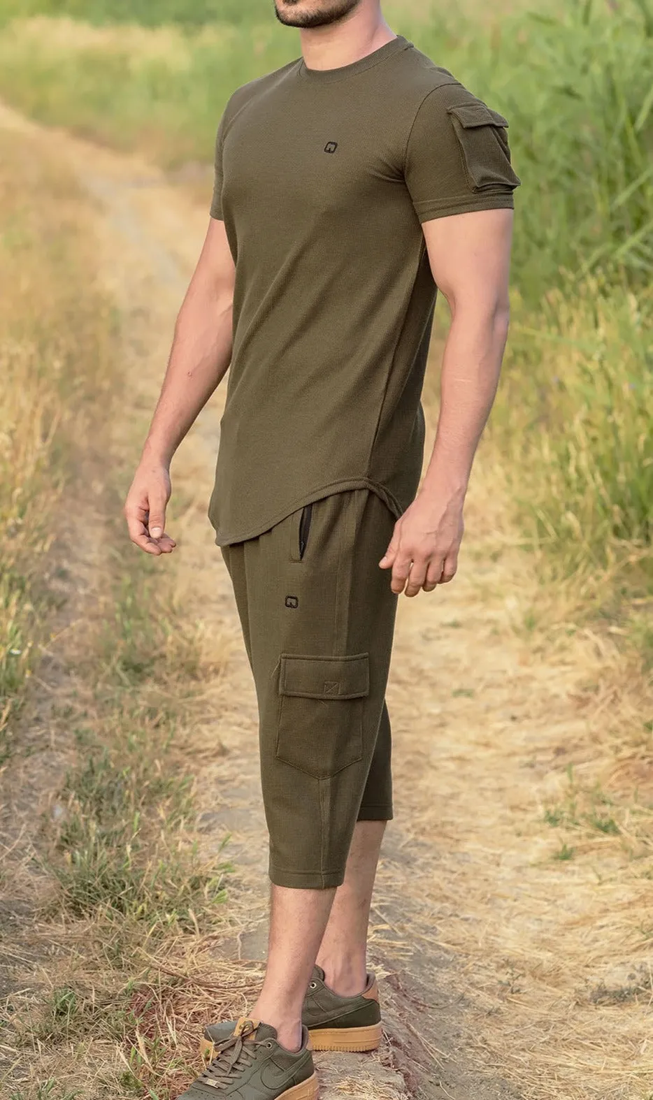 QL IGO Relaxed Cargo Shorts and T-Shirt Set in Dark Khaki