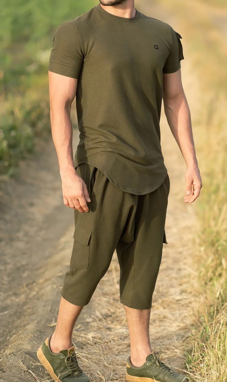 QL IGO Relaxed Cargo Shorts and T-Shirt Set in Dark Khaki